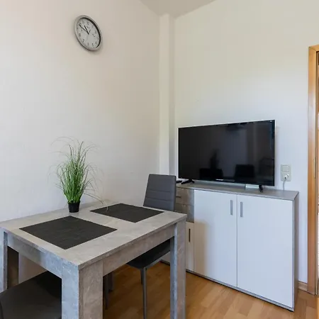 Apartamento Flex Aparts - Moeblierte In Mit 2 Zimmern