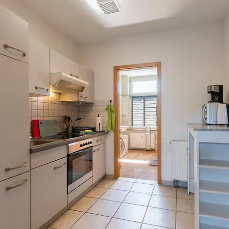 Flex Aparts - Moeblierte In Mit 2 Zimmern Apartamento